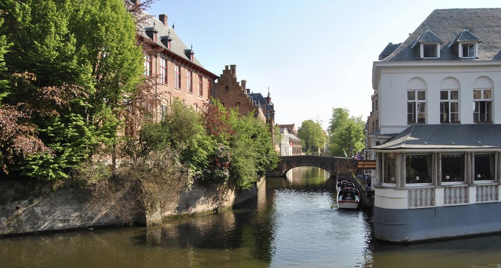 Hotel Duc De Bourgogne บรูจส์ ภายนอก รูปภาพ