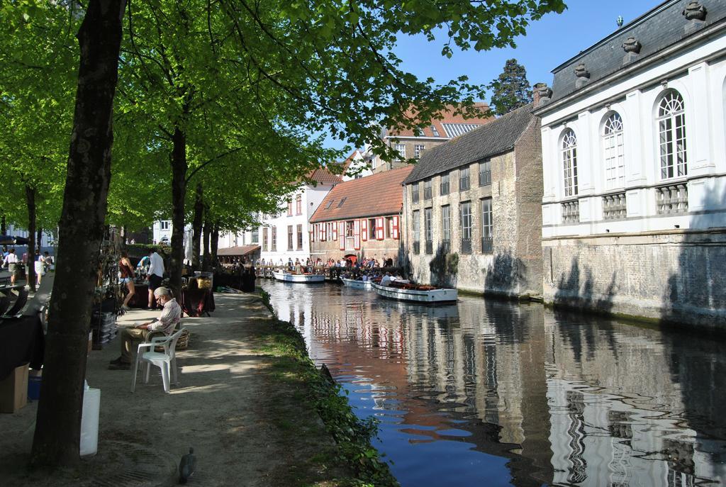 Hotel Duc De Bourgogne บรูจส์ ภายนอก รูปภาพ