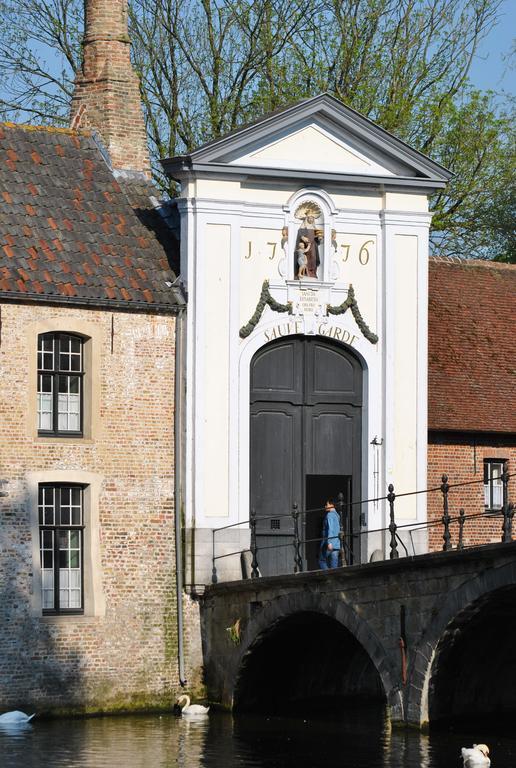 Hotel Duc De Bourgogne บรูจส์ ภายนอก รูปภาพ