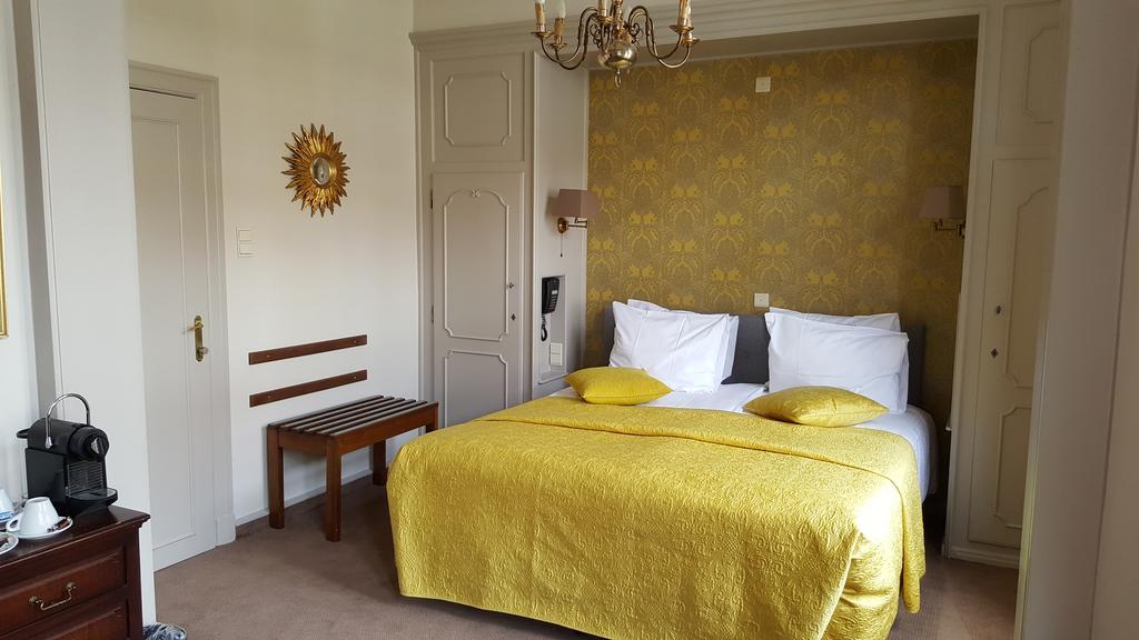 Hotel Duc De Bourgogne บรูจส์ ภายนอก รูปภาพ