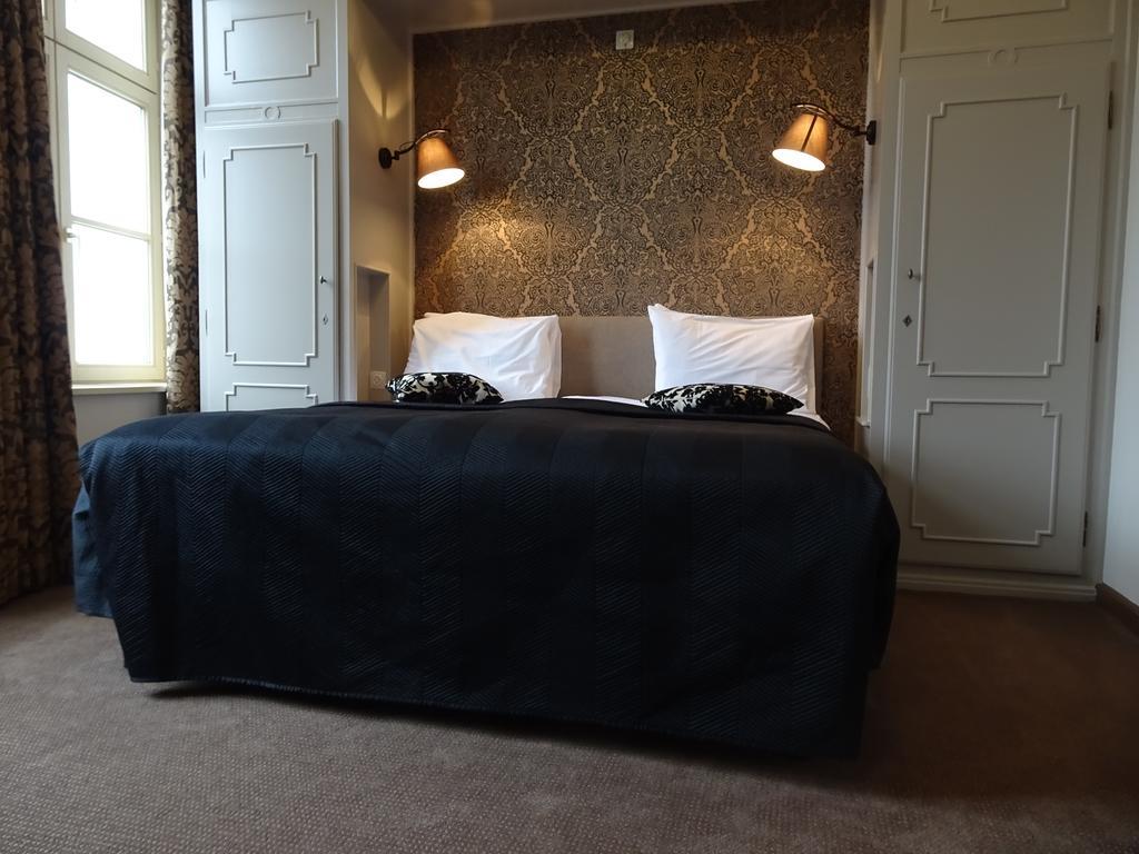 Hotel Duc De Bourgogne บรูจส์ ภายนอก รูปภาพ