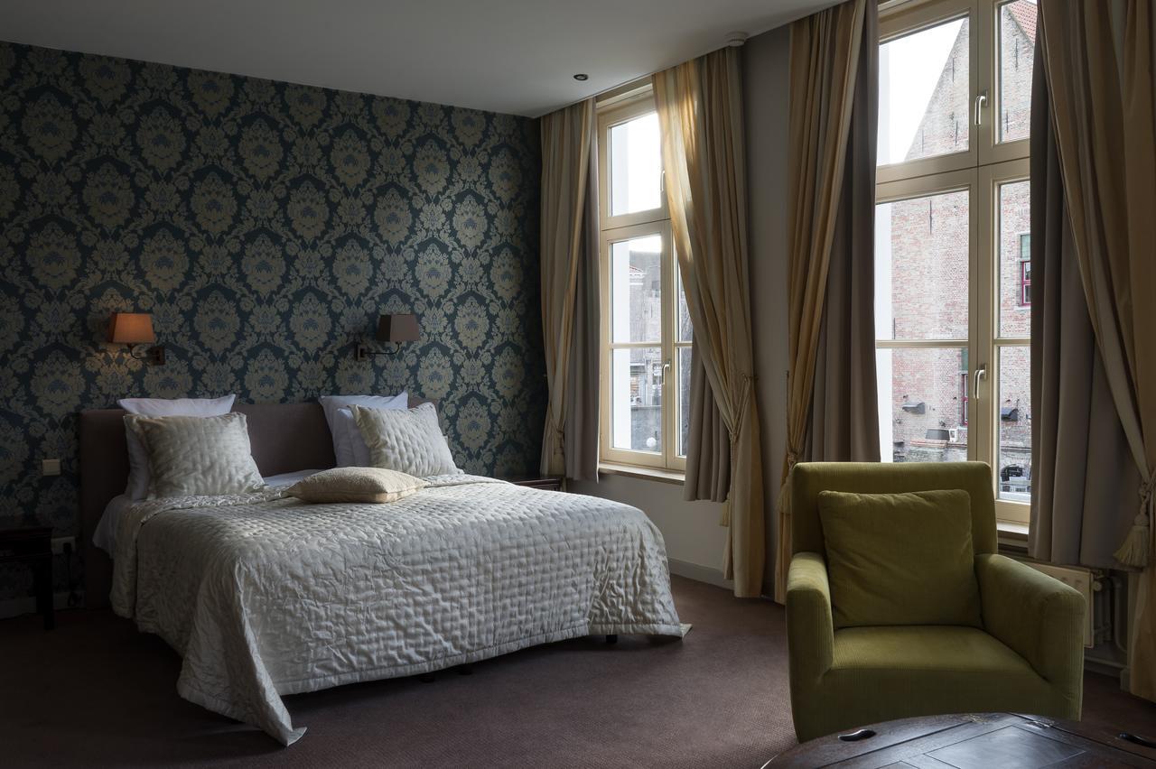 Hotel Duc De Bourgogne บรูจส์ ภายนอก รูปภาพ